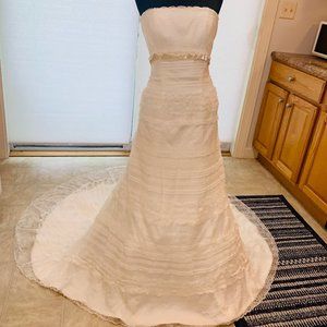 Wedding Dress by Junko Yoshioka (Never worn)